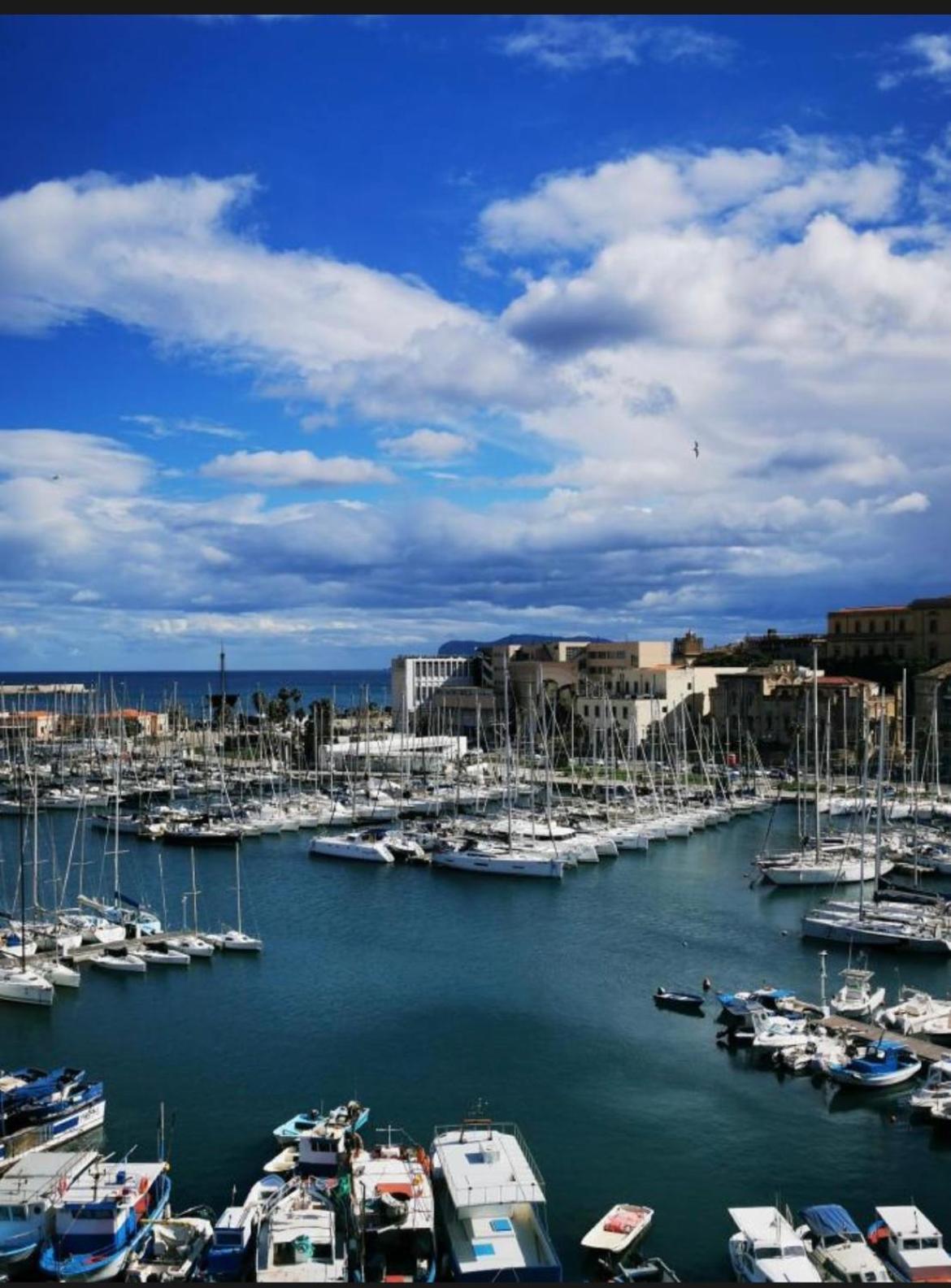 Cala Mare Apartment Palermo Ngoại thất bức ảnh